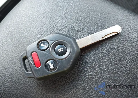 2011 Subaru Outback 2.5I Premium z USA, uszkodzony, nr VIN 4S4BRBCC8B3319188